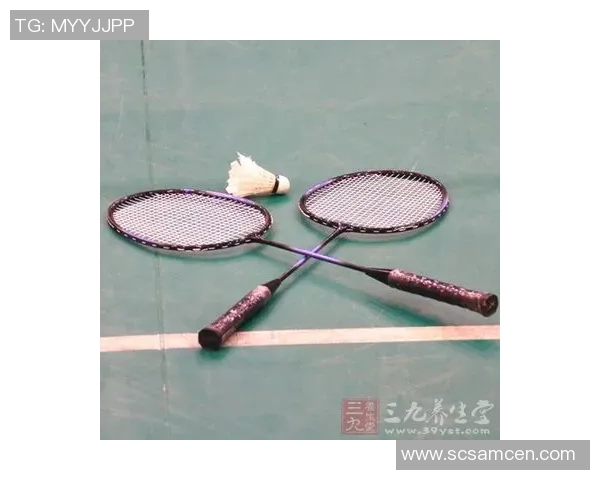 羽毛球装备选购指南:必备护具推荐与使用技巧分享